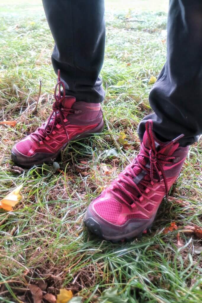 How to Choose the Best Walking Boots for you – The Helpful Hiker