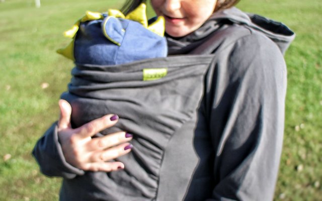 Review: Boba Hoodie and a guide to babywearing in winter