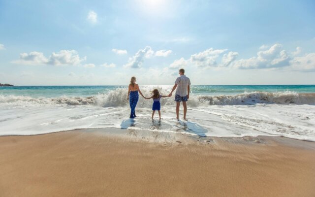 How to balance relaxation and adventure on holiday